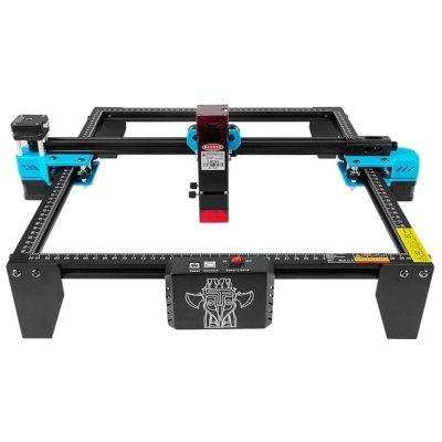 Laser gravador industrial metálico preto com partes azuis e componente central vermelho