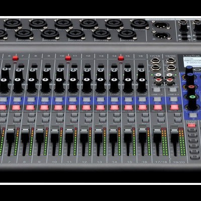 Zoom LiveTrak L-20