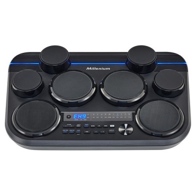 Bateria eletrónica preta com tambores e painel digital