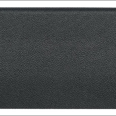 Placa retangular preta texturada com quatro parafusos nos cantos