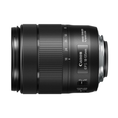 Canon EF-S 18-135mm f/3.5-5.6 USM