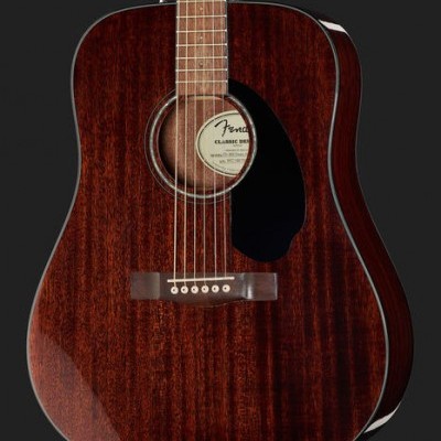 Guitarra acústica Fender Classic Design em madeira castanha sobre fundo escuro