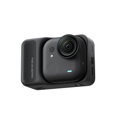 Câmara Insta360 GO Ultra preta com lente proeminente