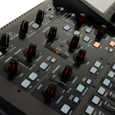 Behringer X32 Compact