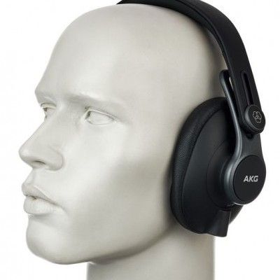 AKG K-371