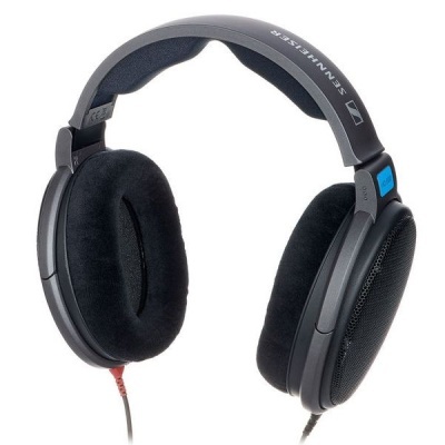 Ausculos Sennheiser pretos com acolchoamento almofadado