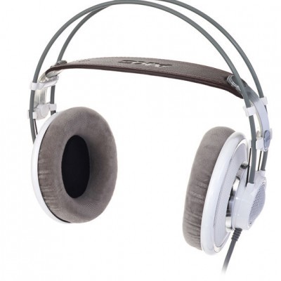 Auriculares com almofadas cinzentas e banda em couro castanho AKG