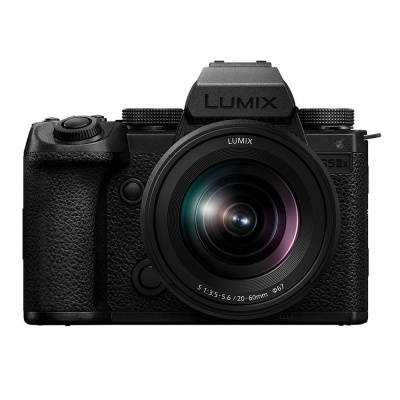 Panasonic Lumix DC-S5IIX + 20-60mm + 50mm