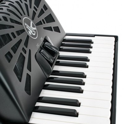 Hohner Bravo II 60 Black silent key