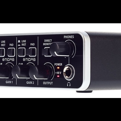 Behringer U-Phoria UMC202HD