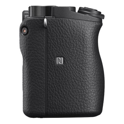 Sony A6400 + 16-50mm