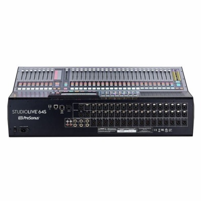 Mesa de mistura de áudio PreSonus StudioLive 64S preta com múltiplos faders e várias portas