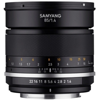 Lente de câmara fotográfica preta Samyang 85/1.4 com anéis de ajuste com números brancos, amarelos e laranja