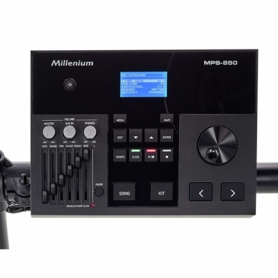 Controlador de bateria eletrónica Millenium MPS-850 com ecrã azul e botões diversos