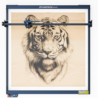 Máquina de gravação com ilustração de tigre em painel de madeira