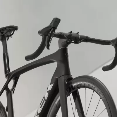 Trek Madone SL 6 Gen 8, Preto