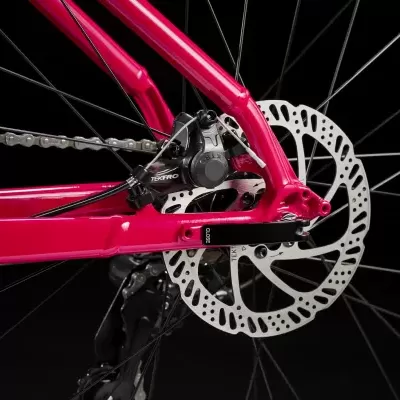 Parte traseira da bicicleta rosa com disco de travão e sistema HYDRO
