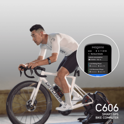 Computador bicicleta Magene C606 com visor digital, bicicleta branca e ciclista em roupa desportiva