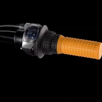 Trek Precaliber 24 com suspensão de 8 velocidades