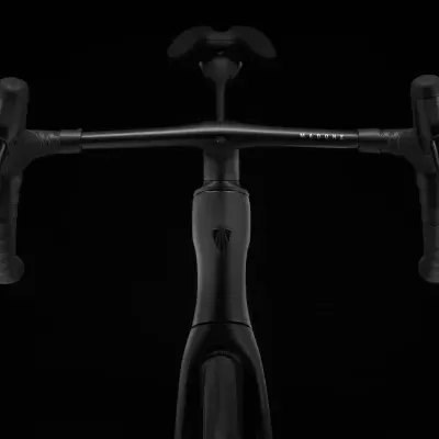 Trek  Madone SLR 7 GEN 7 C/ SHIMANO 105DI2 Trek  Madone SLR 7 GEN 7 C/ SHIMANO 105DI2