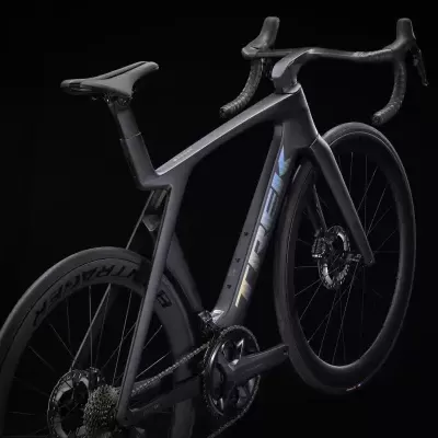 Trek  Madone SLR 7 GEN 7 C/ SHIMANO 105DI2 Trek  Madone SLR 7 GEN 7 C/ SHIMANO 105DI2
