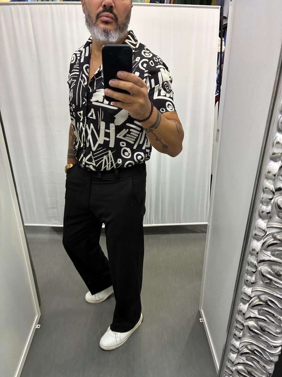 Calça de tecido , corte largo Calça de tecido , corte largo