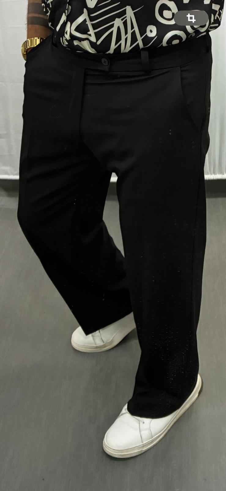 Calça de tecido , corte largo Calça de tecido , corte largo