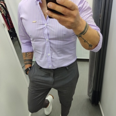 Camisa slim fit,lilás riscas