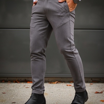 Calças de tecido com elasticidade