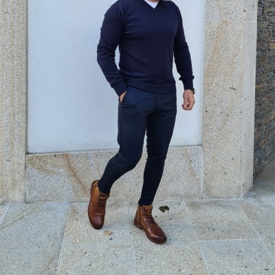 Camisola decote em bico ,azul marinho