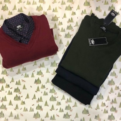 Camisola decote em bico ,bordo