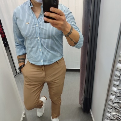 Camisa slim fit,azul riscas