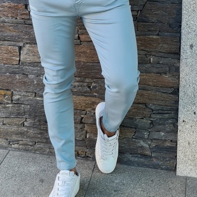 Calça de sarja com elastecidade