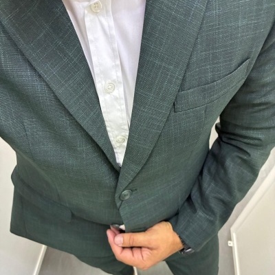 Fato slim ,cor verde  rf 33