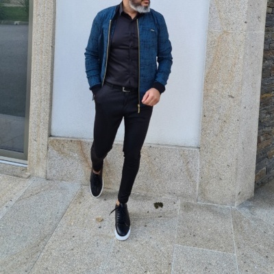 Blusão de tecido fino