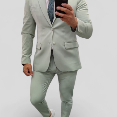 Fato slim ,cor verde agua  rf 25