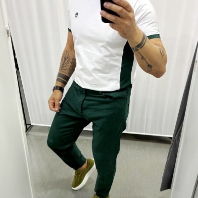 https://www.galerias-martins.pt/product/t-shirt-branco-com-barra-verde