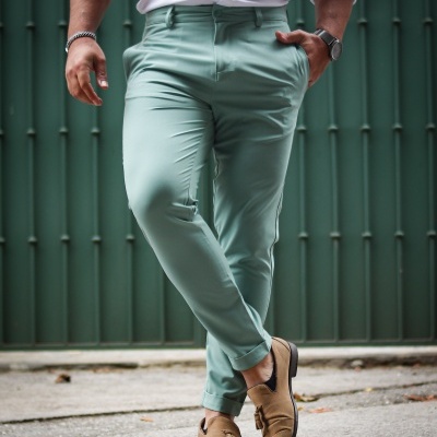 Calças de tecido com elasticidade