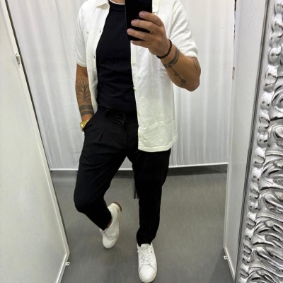 Calça de tecido de pinças