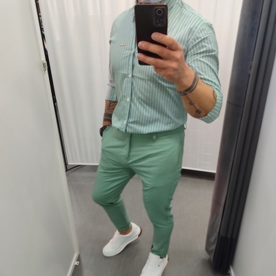 Camisa slim fit,verde riscas