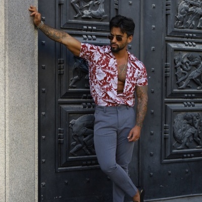 calça cinza tecido com elasticidade