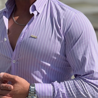 https://www.galerias-martins.pt/product/camisa-slim-fit-lilas-riscas