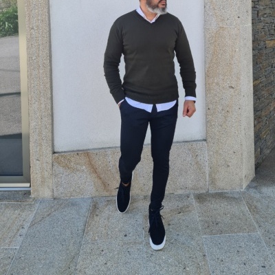 Camisola decote em bico ,verde