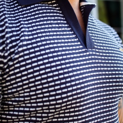 Polo tricô azul marinho