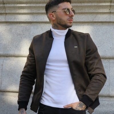 Blusão slim fit ,interior em pelo