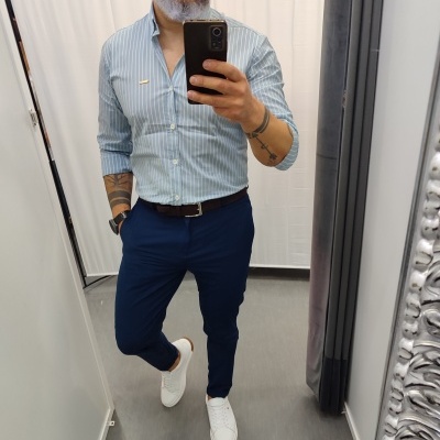 Camisa slim fit,azul riscas