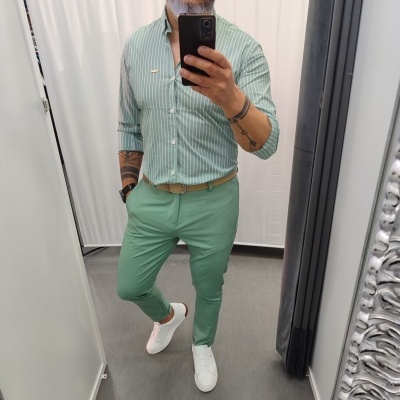 Camisa slim fit,verde riscas