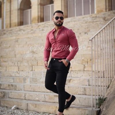 https://www.galerias-martins.pt/product/camisa-slim-fit-vermelho-cardeal https://www.galerias-martins.pt/product/camisa-slim-fit-vermelho-cardeal