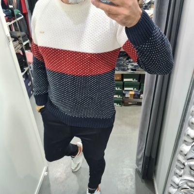 Camisola tricô ,azul, vermelho ,branco