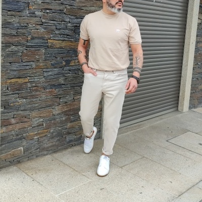 CALÇAS TAPERED BEGE